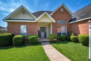 225 Autumn Woods Dr, Warner Robins, GA 31088 - Photo 1