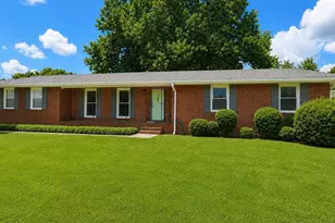 105 Auburn Dr, Warner Robins, GA 31093 - Photo 1