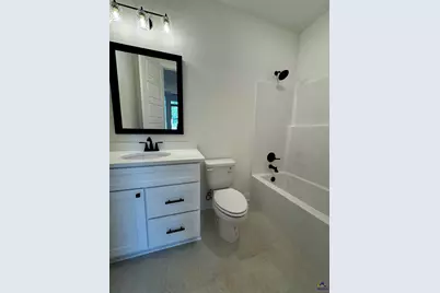 8 Pleasant Oaks Drive, Perry, GA 31069 - Photo 17