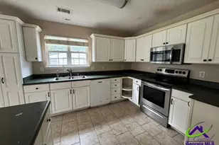 517 Tharpe Rd, Warner Robins, GA 31088 - Photo 9