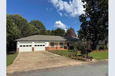 327 Bonnie Drive, Warner Robins, GA 31088 - Photo 1