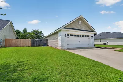 205 Margeson Drive, Warner Robins, GA 31088 - Photo 3