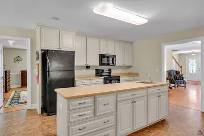 109 Devereaux Drive, Perry, GA 31069 - Photo 9