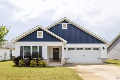198  Red Tail Circle, Byron, GA 31008 - Photo 1