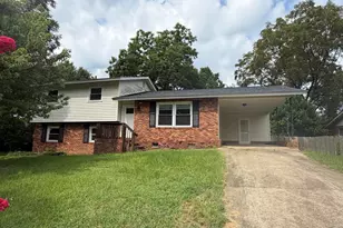 215 Sunnydale Dr, Warner Robins, GA 31088 - Photo 1