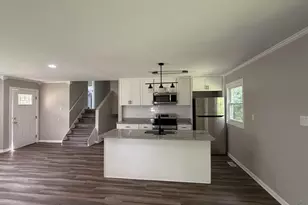 215 Sunnydale Dr, Warner Robins, GA 31088 - Photo 3