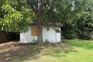 215 Sunnydale Dr, Warner Robins, GA 31088 - Photo 15