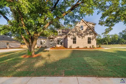 7 Pleasant Oaks Drive, Perry, GA 31069 - Photo 1