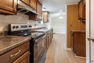 165 Giles Cir, Byron, GA 31008 - Photo 11