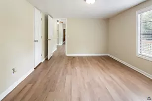 165 Giles Cir, Byron, GA 31008 - Photo 13