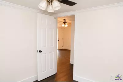 127 Village Blvd, Perry, GA 31069 - Photo 9