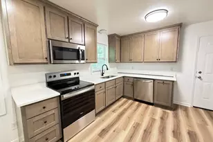 105 Woodsdale, Warner Robins, GA 31088 - Photo 5