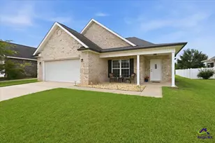 305 Lamplight Dr, Byron, GA 31008 - Photo 1
