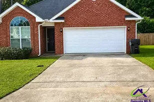 143 Rolling Woods Cir, Warner Robins, GA 31088 - Photo 1