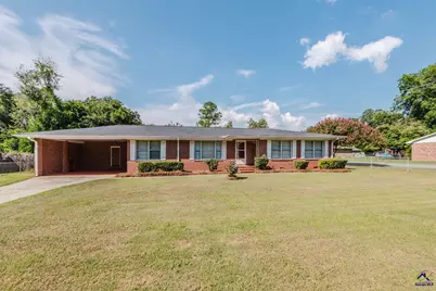 200 Heather Street, Warner Robins, GA 31093 - Photo 1