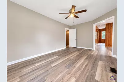 221 Shirley Drive, Warner Robins, GA 31088 - Photo 5