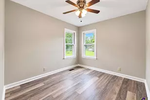221 Shirley Dr, Warner Robins, GA 31088 - Photo 13