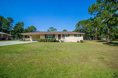 32 Hillbright Street, Hawkinsville, GA 31036 - Photo 1