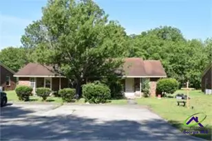 1005 A Morningside Dr, Perry, GA 31069 - Photo 1