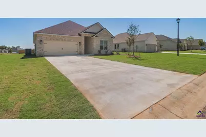 224 Farmland Circle, Perry, GA 31069 - Photo 3