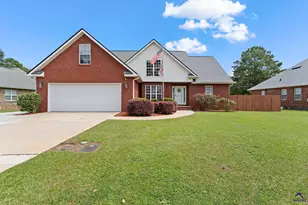 318 Christopher Luke Cir, Perry, GA 31069 - Photo 1