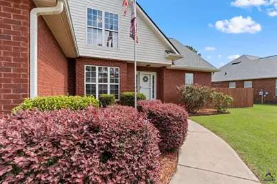 318 Christopher Luke Circle, Perry, GA 31069 - Photo 3