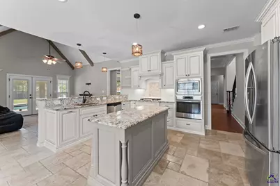 400 Avondale Circle, Warner Robins, GA 31088 - Photo 17