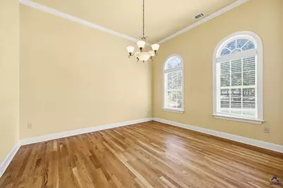 127 S Live Oak Cir Circle, Byron, GA 31008 - Photo 9