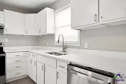 1662 Downing Circle, Macon, GA 31206 - Photo 13