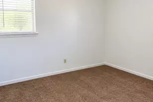303 Utah Ave, Warner Robins, GA 31093 - Photo 11