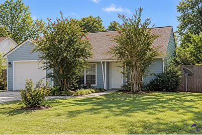 200 Dunmurry Place, Warner Robins, GA 31093 - Photo 1