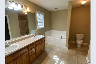 122 Maryjay Drive, Warner Robins, GA 31093 - Photo 9