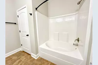 210 Grayton Way, Perry, GA 31069 - Photo 11
