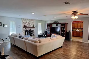 210 Channing Dr, Warner Robins, GA 31088 - Photo 3