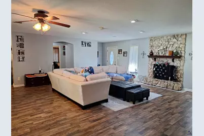 210 Channing Drive, Warner Robins, GA 31088 - Photo 5