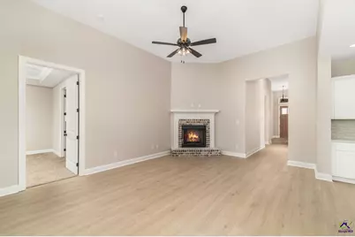 215 Farmland Circle, Perry, GA 31069 - Photo 15