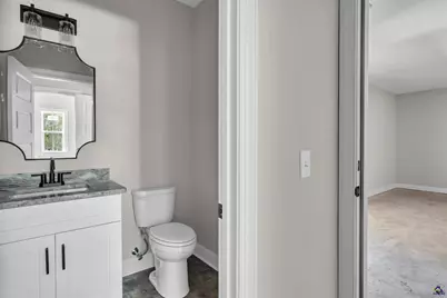 102 Redwood Drive, Cochran, GA 31014 - Photo 17