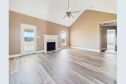 709 Sark Drive, Warner Robins, GA 31088 - Photo 9