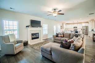 227 Shoshone Cir, Kathleen, GA 31047 - Photo 11