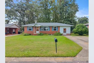 129 Lincoln Street, Warner Robins, GA 31088 - Photo 1