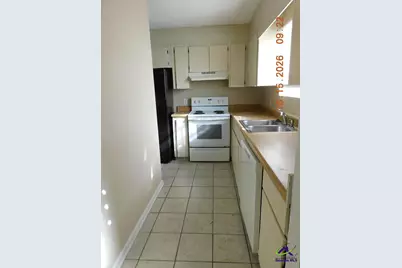 1215 Macon Road Apt A, Perry, GA 31069 - Photo 3