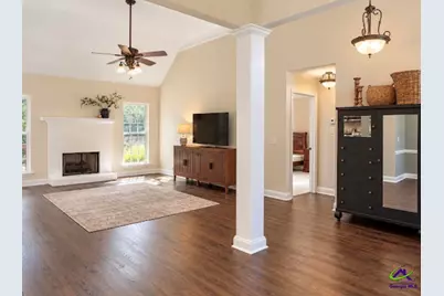 204 Quinelle Drive, Perry, GA 31069 - Photo 9