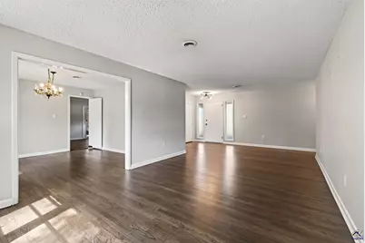 103 Colonial Road, Warner Robins, GA 31088 - Photo 11