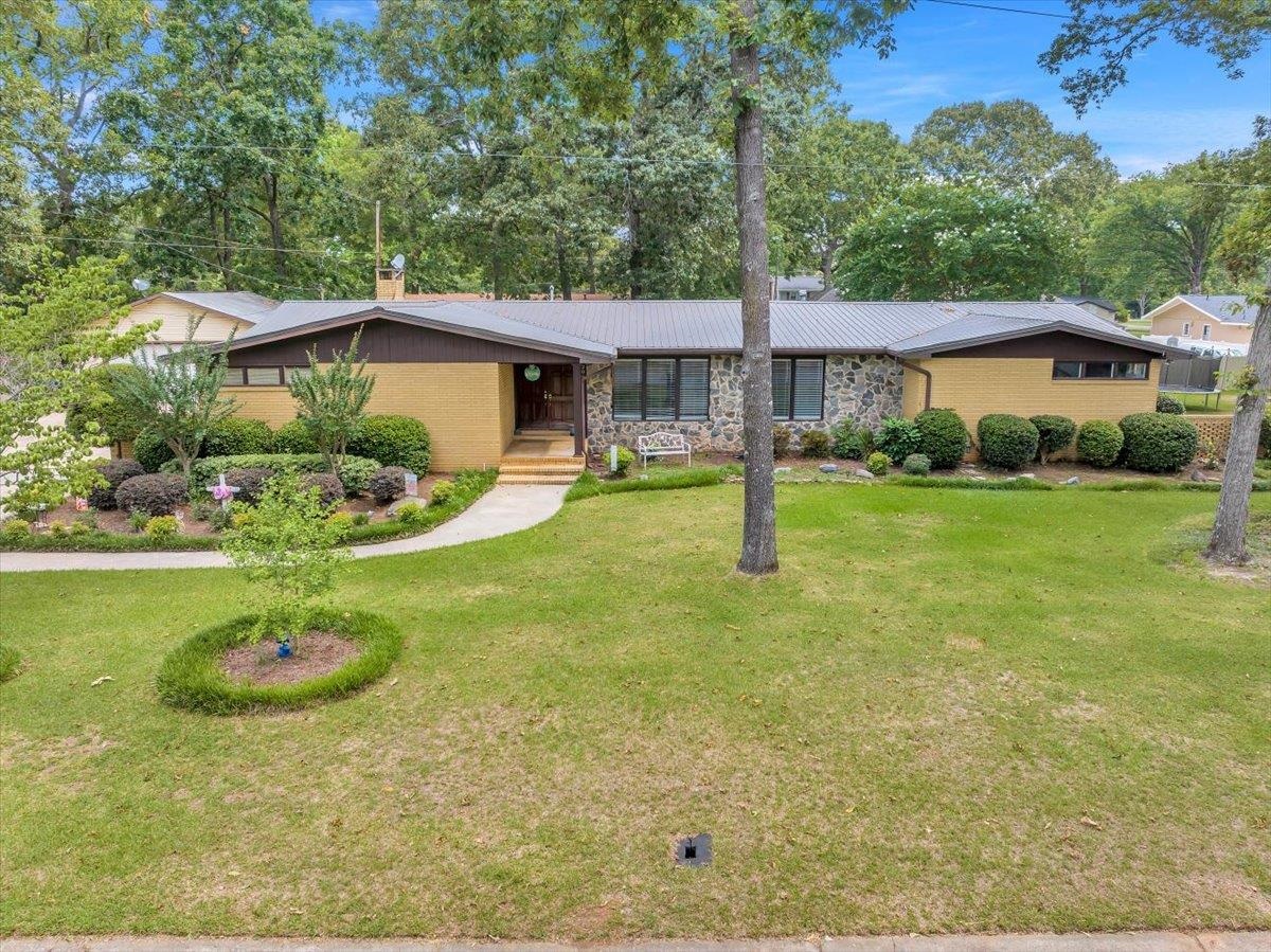 206 Oak Ridge Dr, Warner Robins, GA 31093 MLS 223621 Coldwell Banker