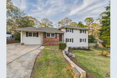 118 Benton Avenue, Warner Robins, GA 31088 - Photo 1