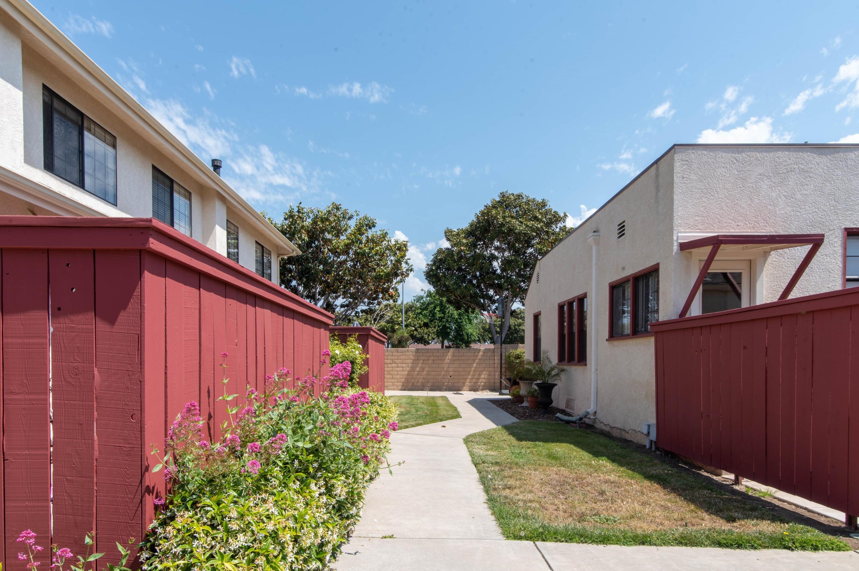 121 N St, Lompoc CA  93436-6624 exterior