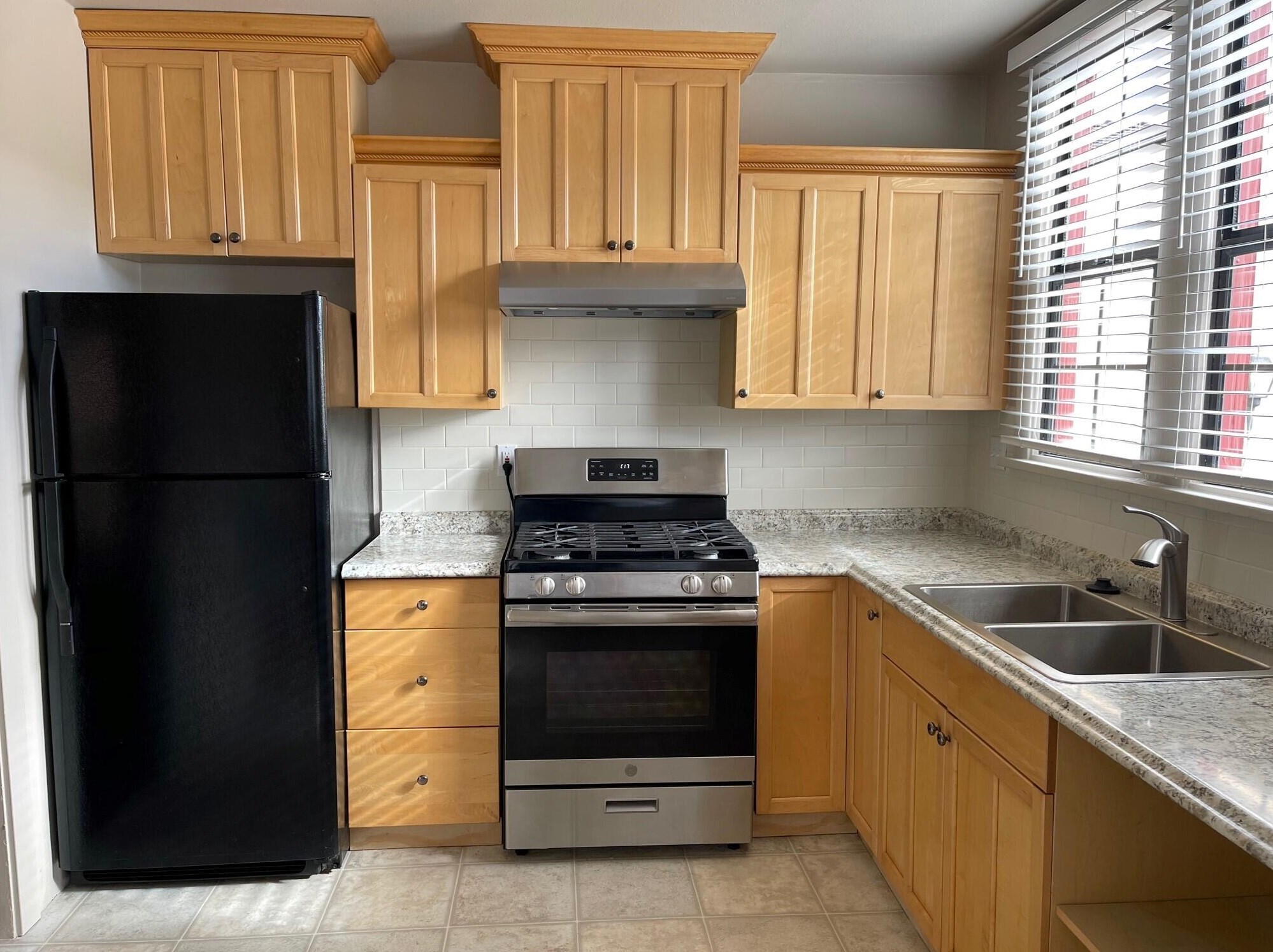 121 N St, Lompoc CA  93436-6624 exterior