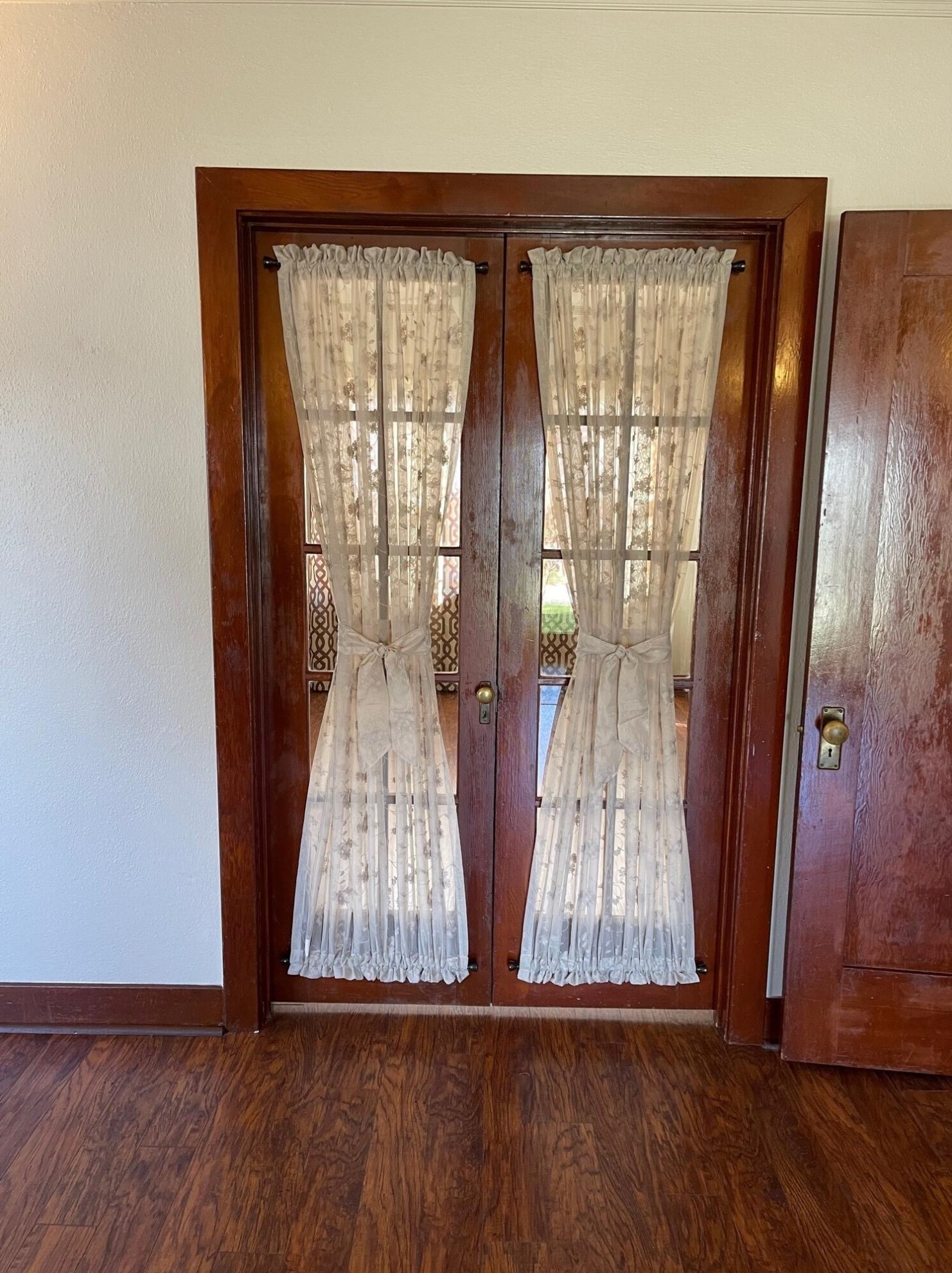 121 N St, Lompoc CA  93436-6624 exterior