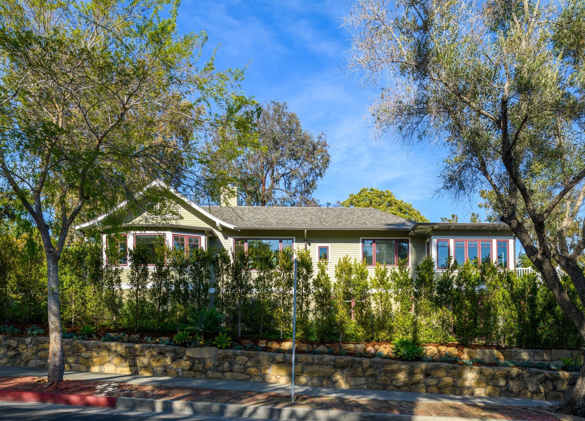 504 E Valerio St, Santa Barbara, CA 93103