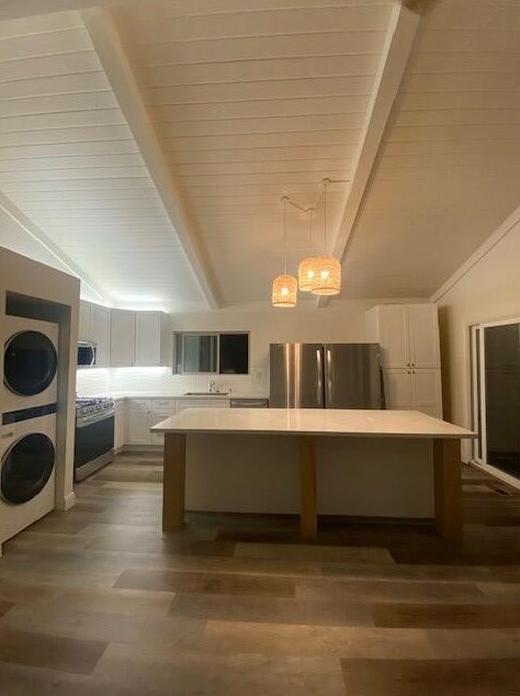 6697 Del Playa Dr, Santa Barbara, CA 93117